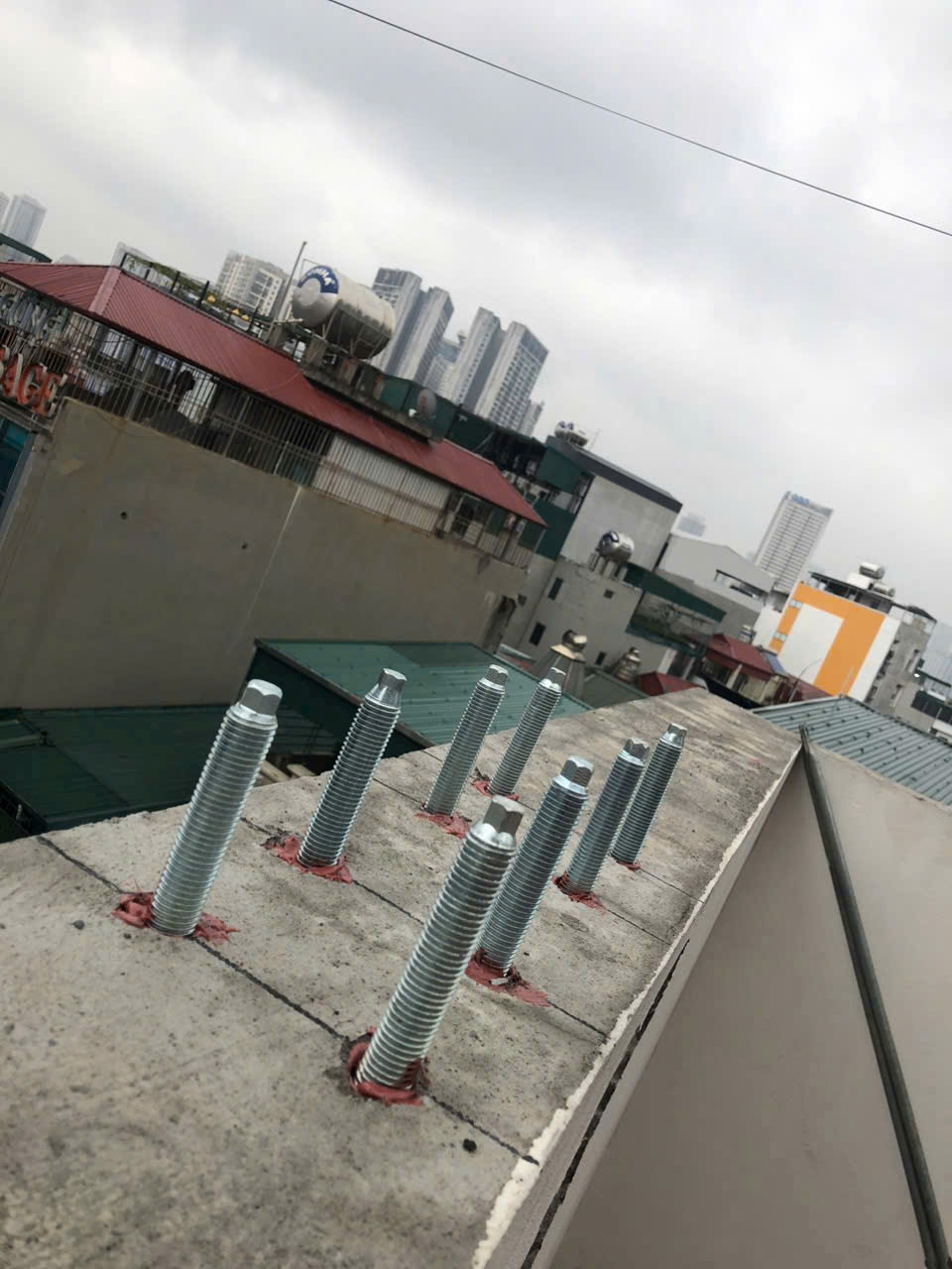 Thi công khoan cấy bulong