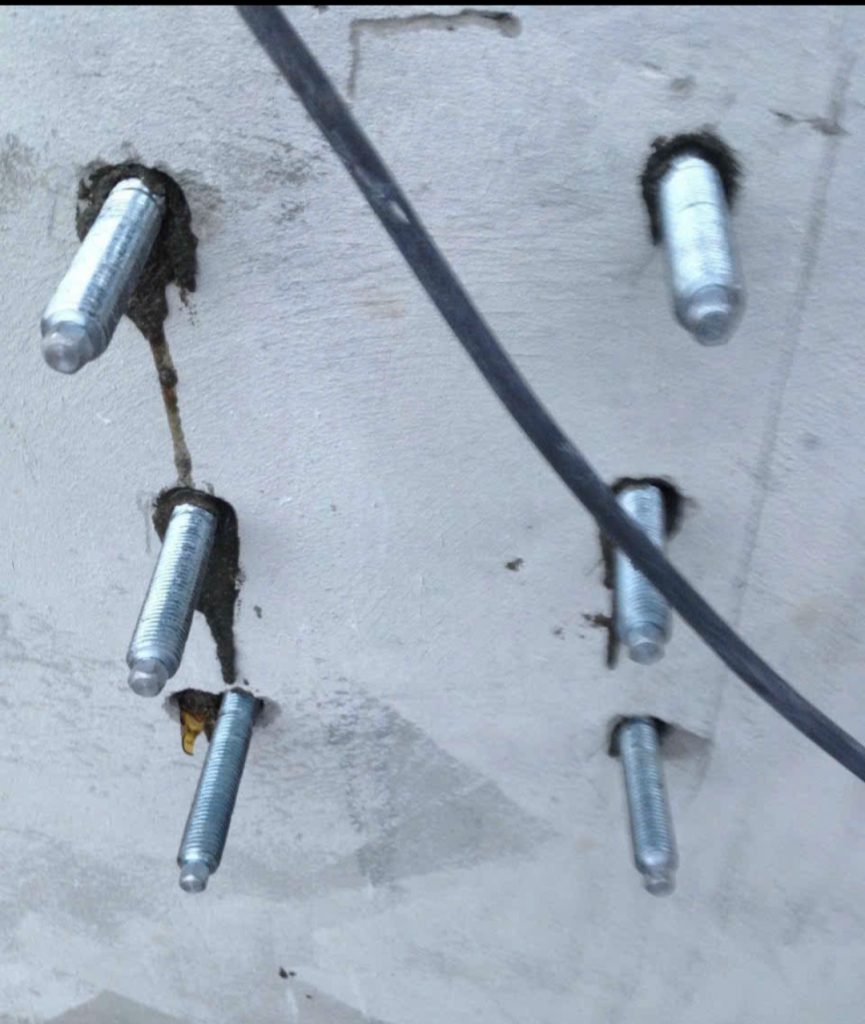 Ứng dụng khoan cấy bulong bằng Nhộng hoá chất